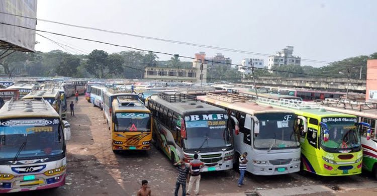 রাজধানীসহ সারাদেশে গণপরিবহন বন্ধ, যাত্রীরা ভোগান্তির শিকার